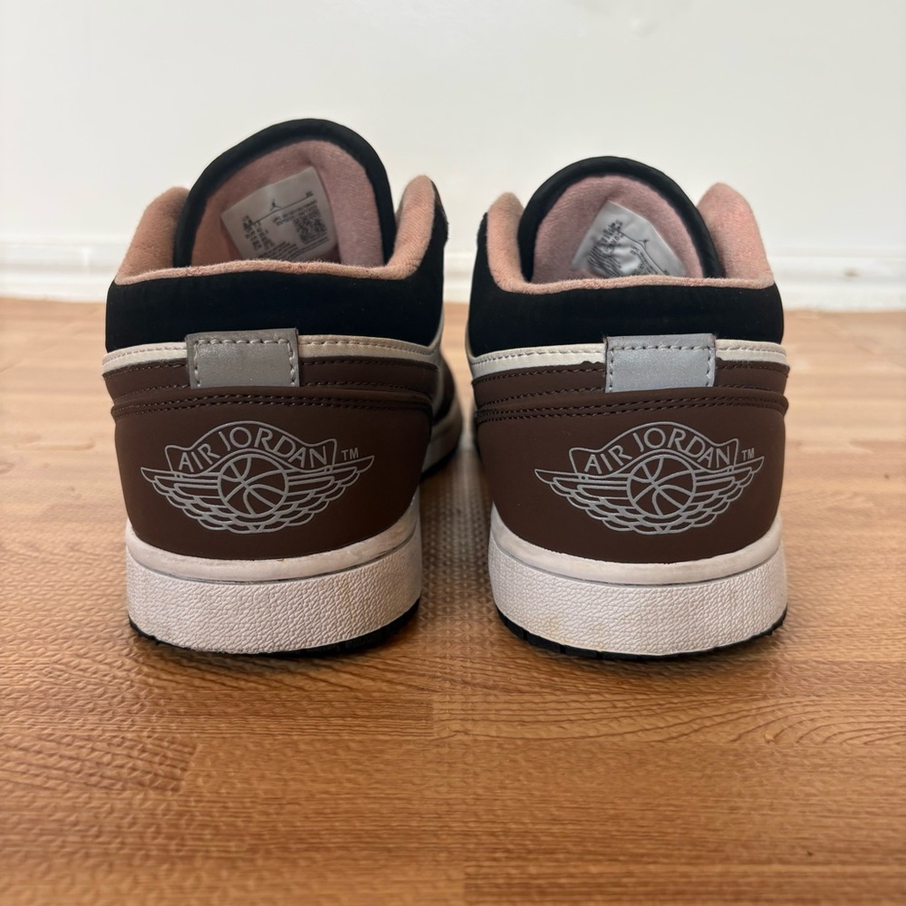 Nike Air Jordan 1 Low Mocha Black White Shoes Brown VNDS Size 8.5 Mens Sneakers - Picture 3 of 14
